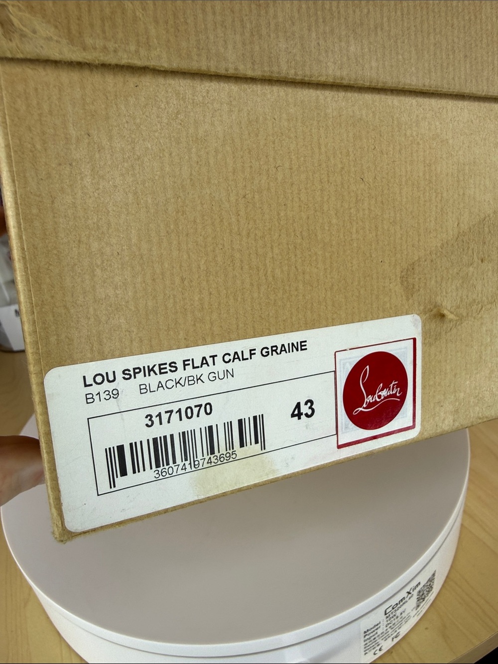 💥CHRISTIAN LOUBOUTIN - $1,045 MSRP Men's Lou Spikes High-Top Sneakers - SIZE 43 - Picture 16 of 17
